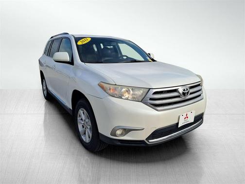 2011 Toyota Highlander SE