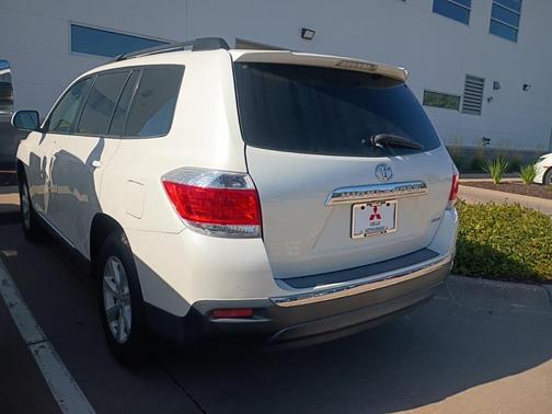 2011 Toyota Highlander SE