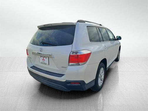 2011 Toyota Highlander SE