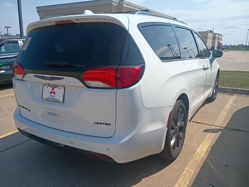 2018 Chrysler Pacifica Limited