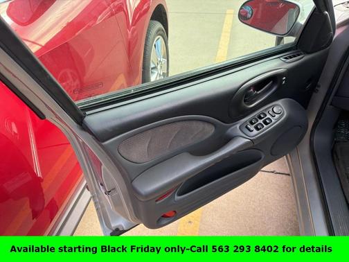 2004 Pontiac Bonneville SE