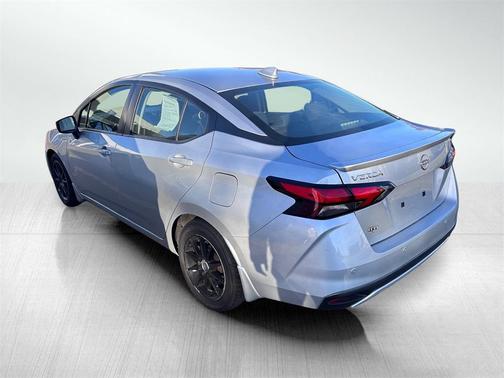 2023 Nissan Versa 1.6 S