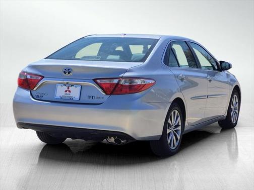 2016 Toyota Camry Hybrid LE