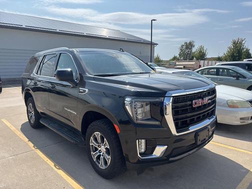 2022 GMC Yukon SLE