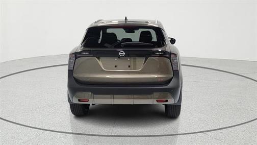 Canyon Bronze M 2026 Nissan Kicks SR