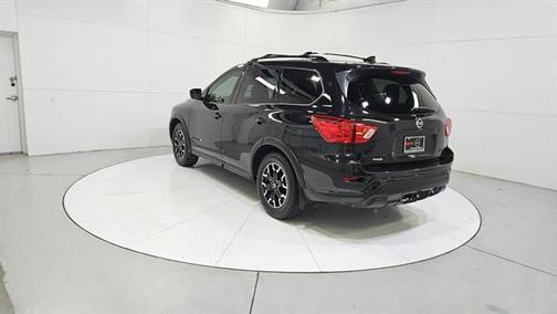 Magnetic Black 2019 Nissan Pathfinder SV