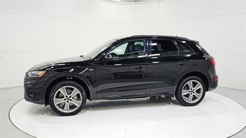 Mythos Black Metallic 2025 Audi Q5 45 S line quattro Premium