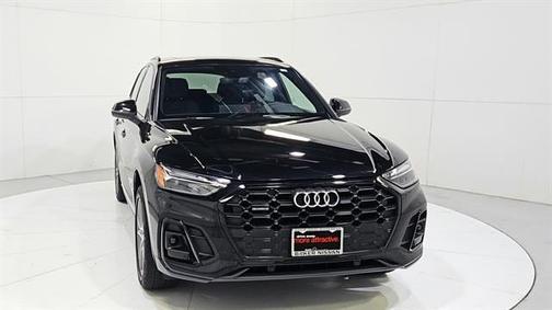 Mythos Black Metallic 2025 Audi Q5 45 S line quattro Premium