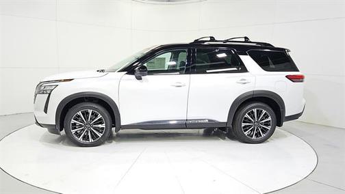 White / Black 2026 Nissan Pathfinder Platinum