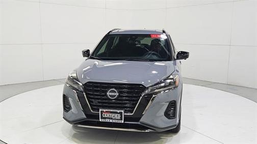 Boulder Gray Metallic 2024 Nissan Kicks SR