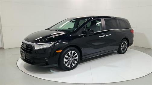 Crystal Black Pearl 2024 Honda Odyssey EX-L