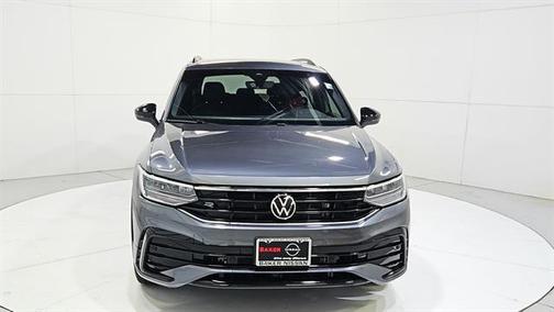Platinum Gray Metallic 2023 Volkswagen Tiguan 2.0T SE R-Line Black