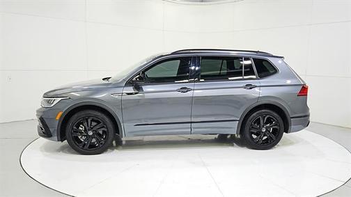 Platinum Gray Metallic 2023 Volkswagen Tiguan 2.0T SE R-Line Black