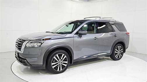 Gun Metallic 2024 Nissan Pathfinder Platinum