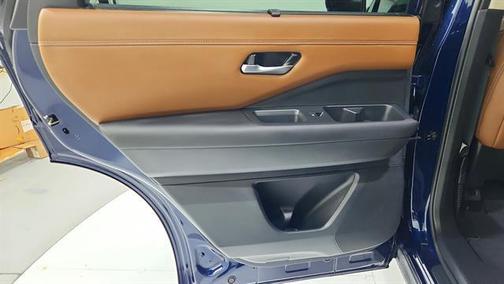 Deep Ocean Blue 2025 Nissan Pathfinder Platinum