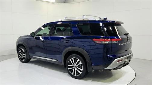 Deep Ocean Blue 2025 Nissan Pathfinder Platinum