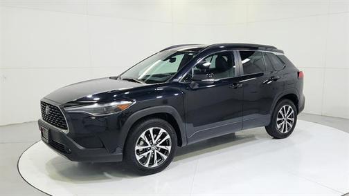 Jet Black 2025 Toyota Corolla Cross XLE