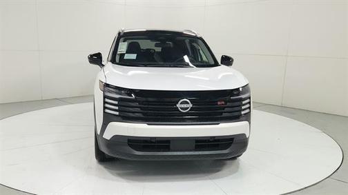 2t Wht Blk Roof 2026 Nissan Kicks SR