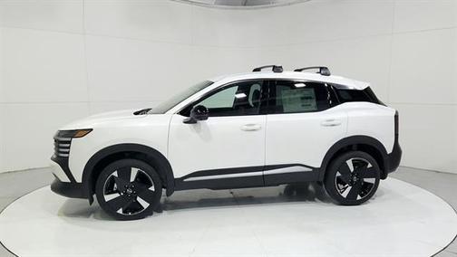 Aspen White Tri 2026 Nissan Kicks SR
