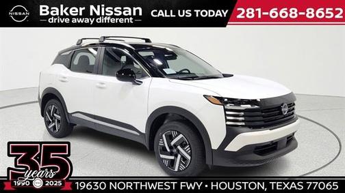 2t Wht Blk Roof 2026 Nissan Kicks SV