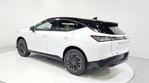 White / Black 2026 Nissan Murano Platinum