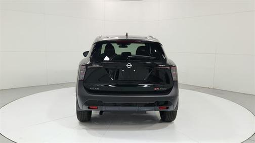 Super Black 2025 Nissan Kicks SR