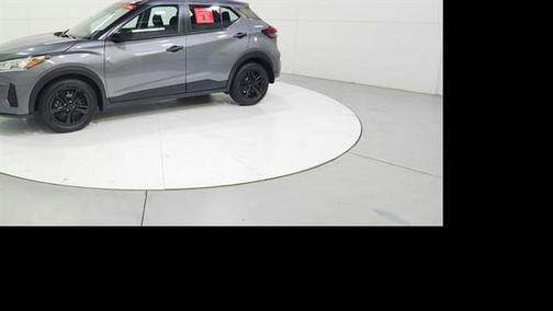 Gun Metallic 2025 Nissan Kicks Play S