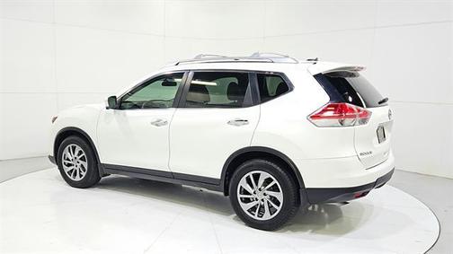 Moonlight White 2015 Nissan Rogue SL