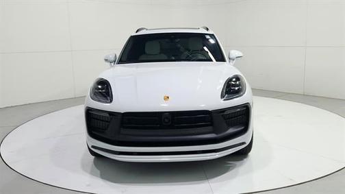 Carrara White Metallic 2023 Porsche Macan GTS