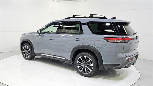 Boulder Gray Metallic 2026 Nissan Pathfinder Platinum