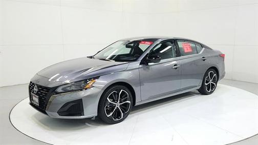 2025 Nissan Altima SR