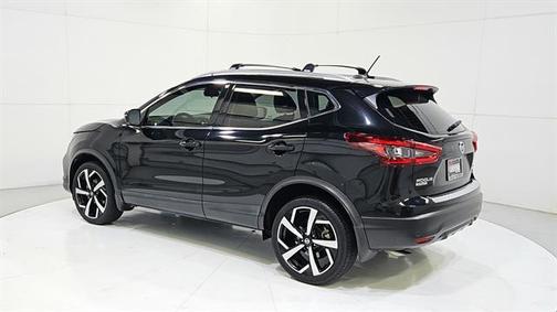 Magnetic Black 2022 Nissan Rogue Sport SL