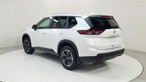 Everest White P 2026 Nissan Rogue SV