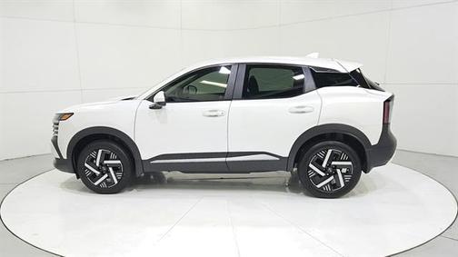 Aspen White Tri 2025 Nissan Kicks SV