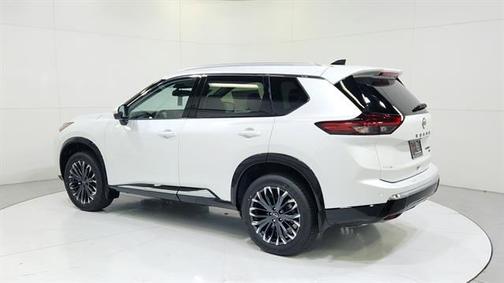 Everest White P 2026 Nissan Rogue Platinum