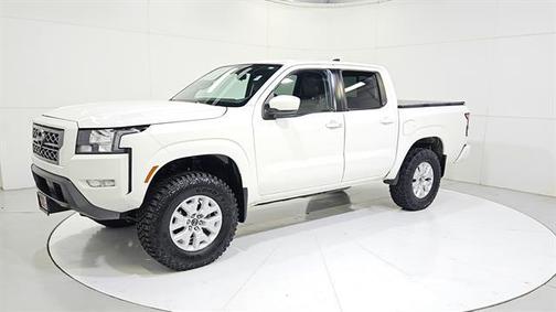 Glacier White 2022 Nissan Frontier SV