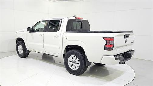 Glacier White 2022 Nissan Frontier SV