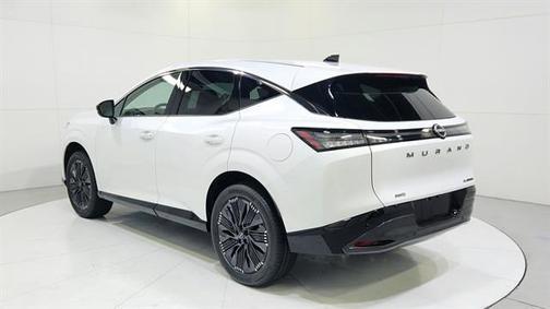 Everest White P 2026 Nissan Murano Platinum