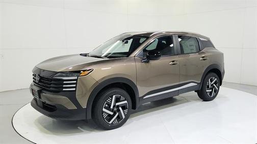 Canyon Bronze M 2026 Nissan Kicks SV