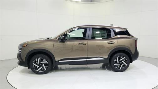 Canyon Bronze M 2026 Nissan Kicks SV