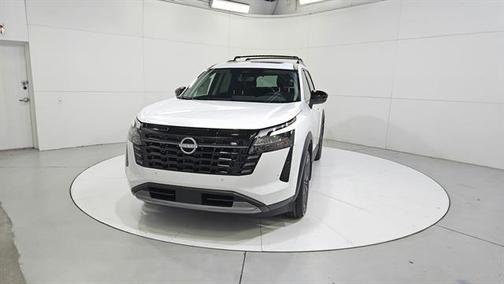 Everest White P 2026 Nissan Pathfinder SL