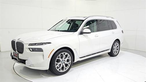 Alpine White 2026 BMW X7 xDrive40i
