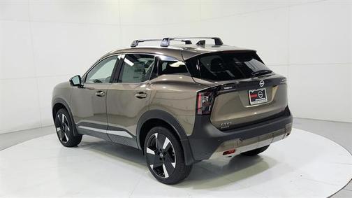 Canyon Bronze M 2026 Nissan Kicks SR