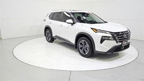 Everest White P 2025 Nissan Rogue SV