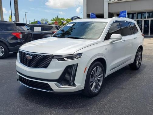 2024 Cadillac XT6 Luxury FWD