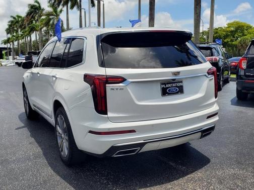 2024 Cadillac XT6 Luxury FWD