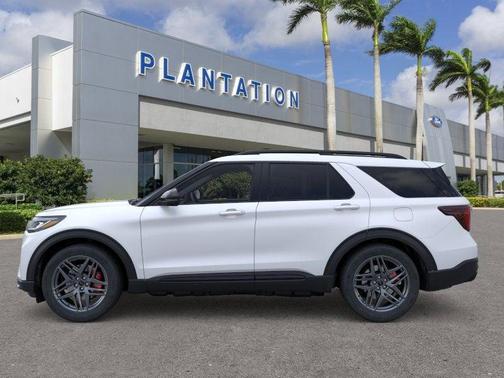 2025 Ford Explorer ST RWD