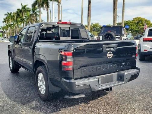 2022 Nissan Frontier SV