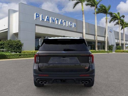 2025 Ford Explorer ST 4WD