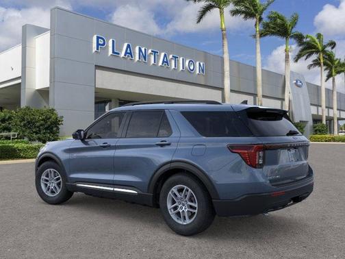 2025 Ford Explorer Active RWD